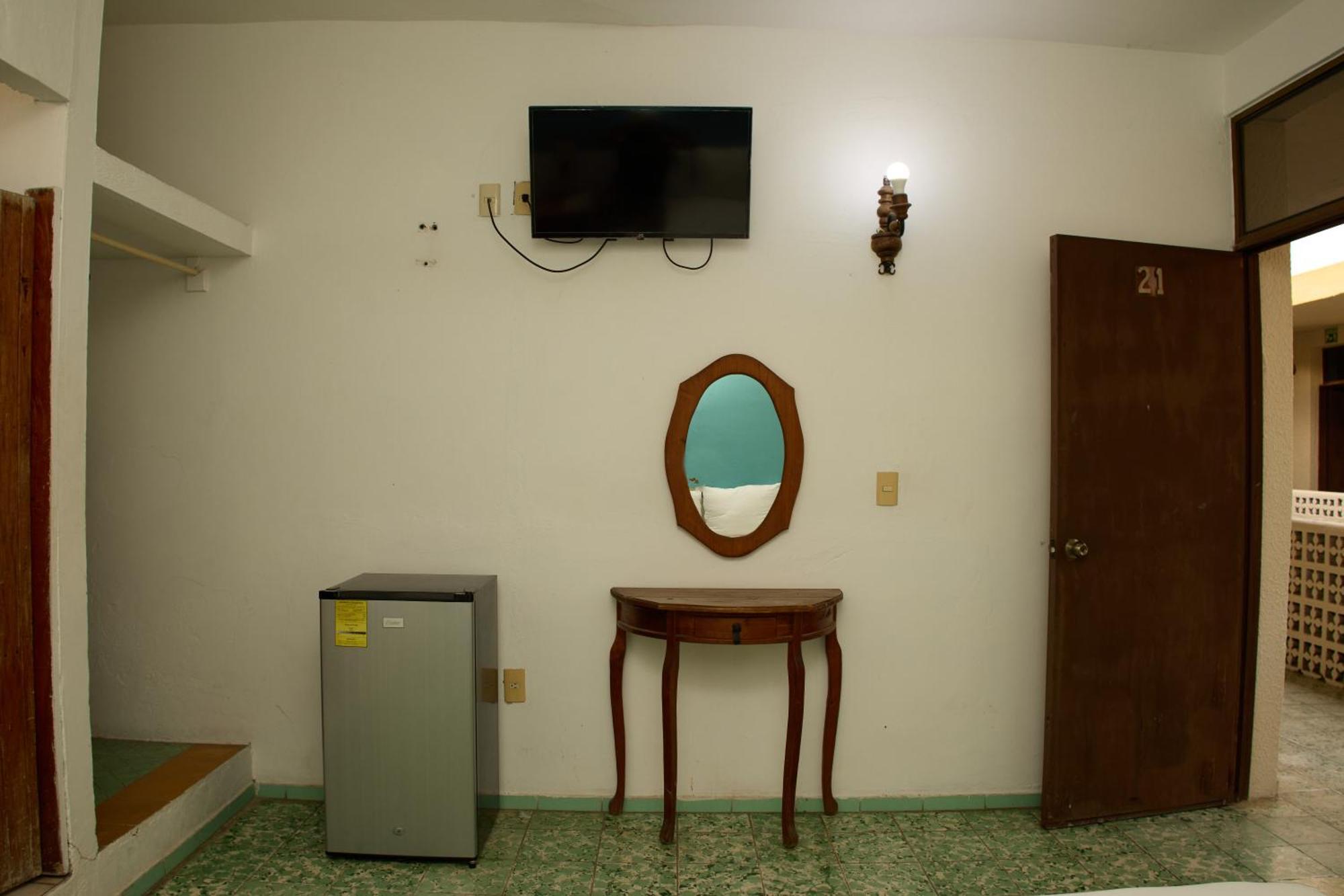 Hotel San Lorenzo Barra de Navidad Dış mekan fotoğraf