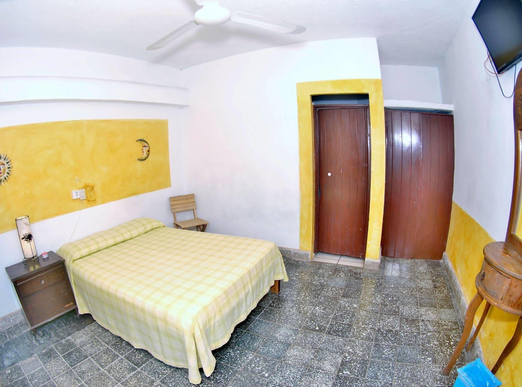 Hotel San Lorenzo Barra de Navidad Dış mekan fotoğraf