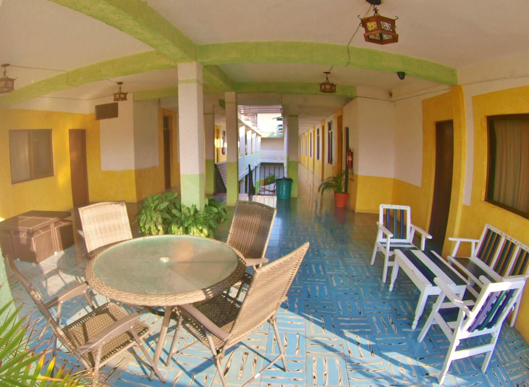 Hotel San Lorenzo Barra de Navidad Dış mekan fotoğraf